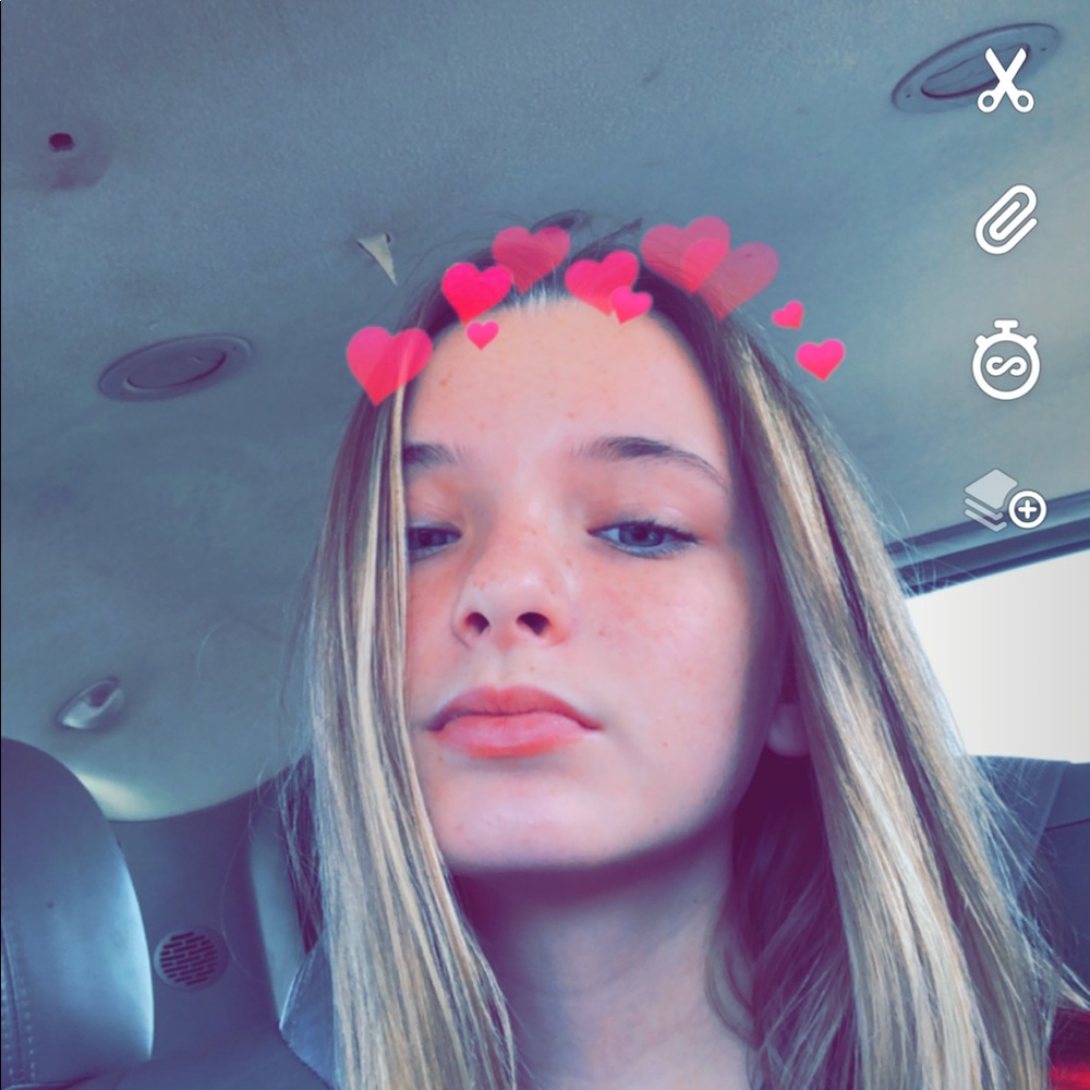 Meet your Posher, Mia